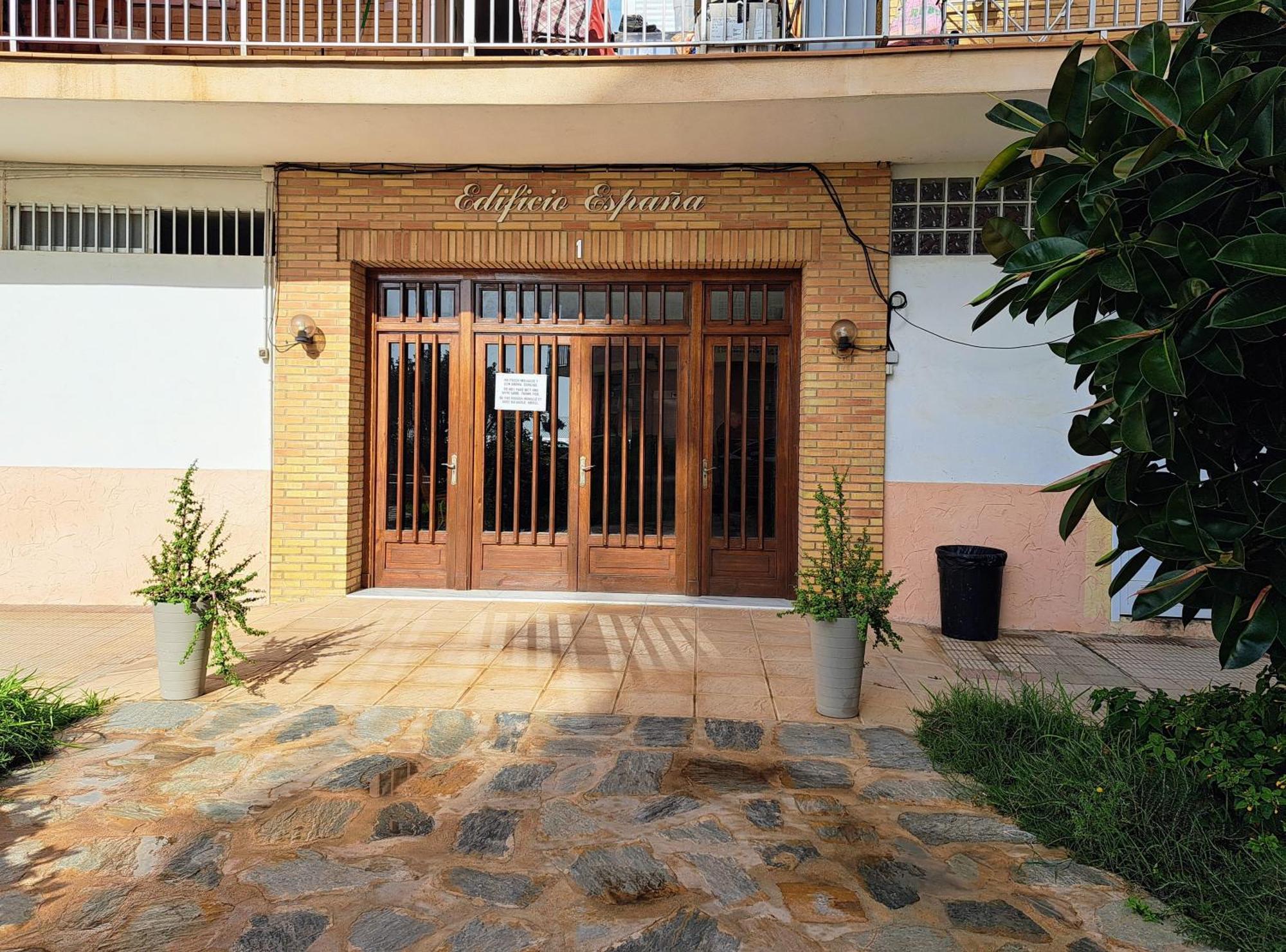 Garden Beach Apartment Torrevieja Exterior foto